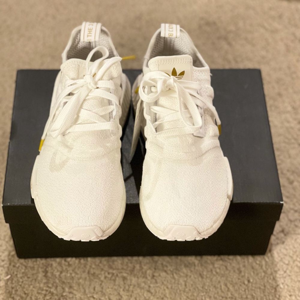 ADIDAS NMD _ R1
